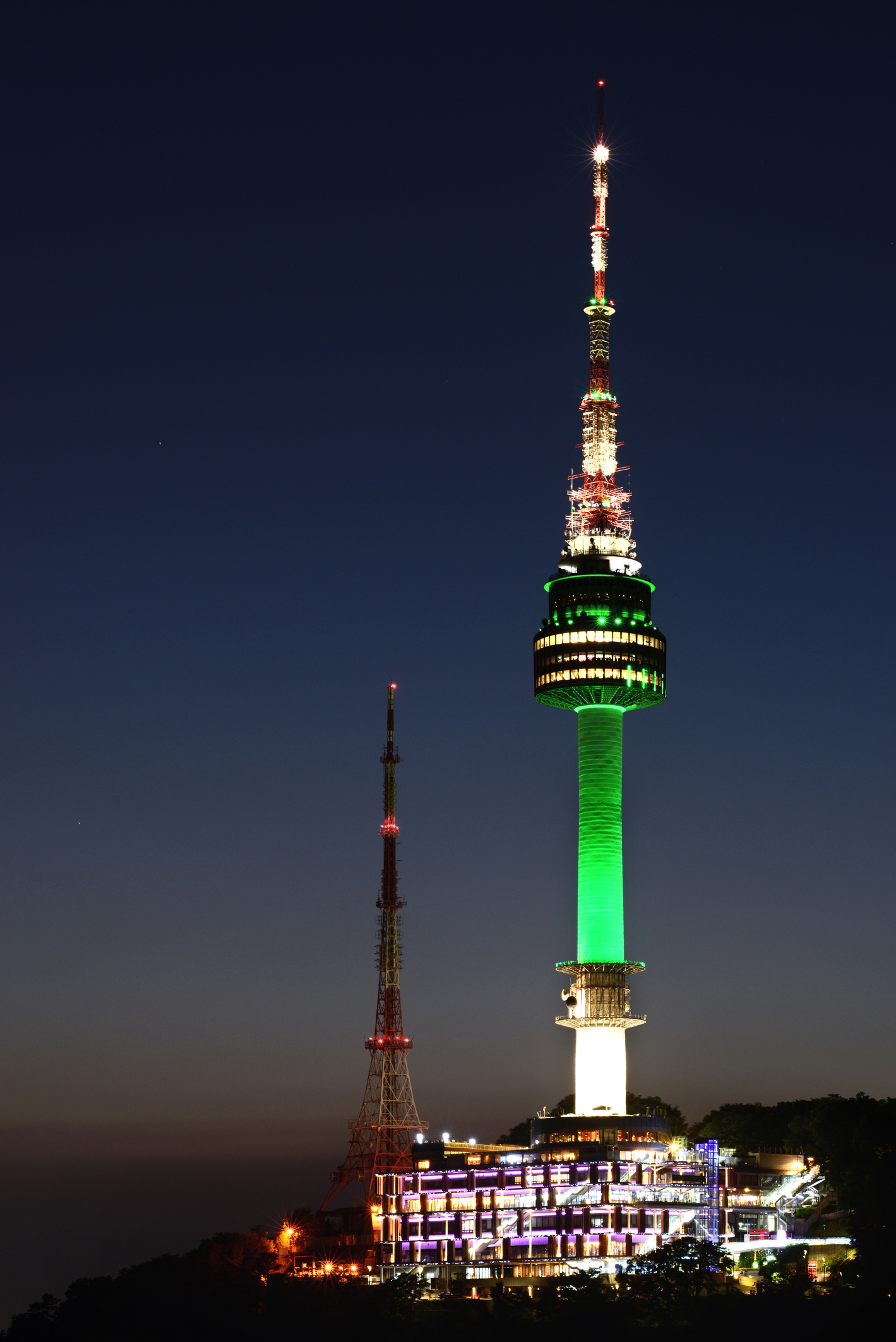 ｎソウルタワー 米子鬼太郎空港